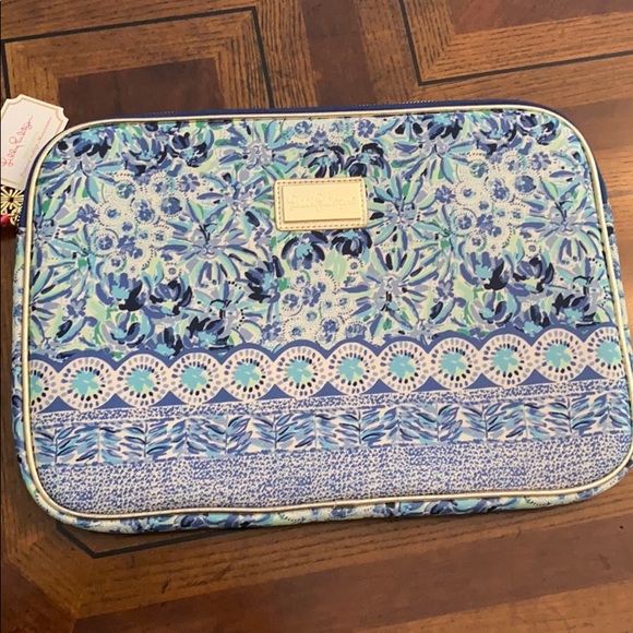 lilly pulitzer tech sleeve